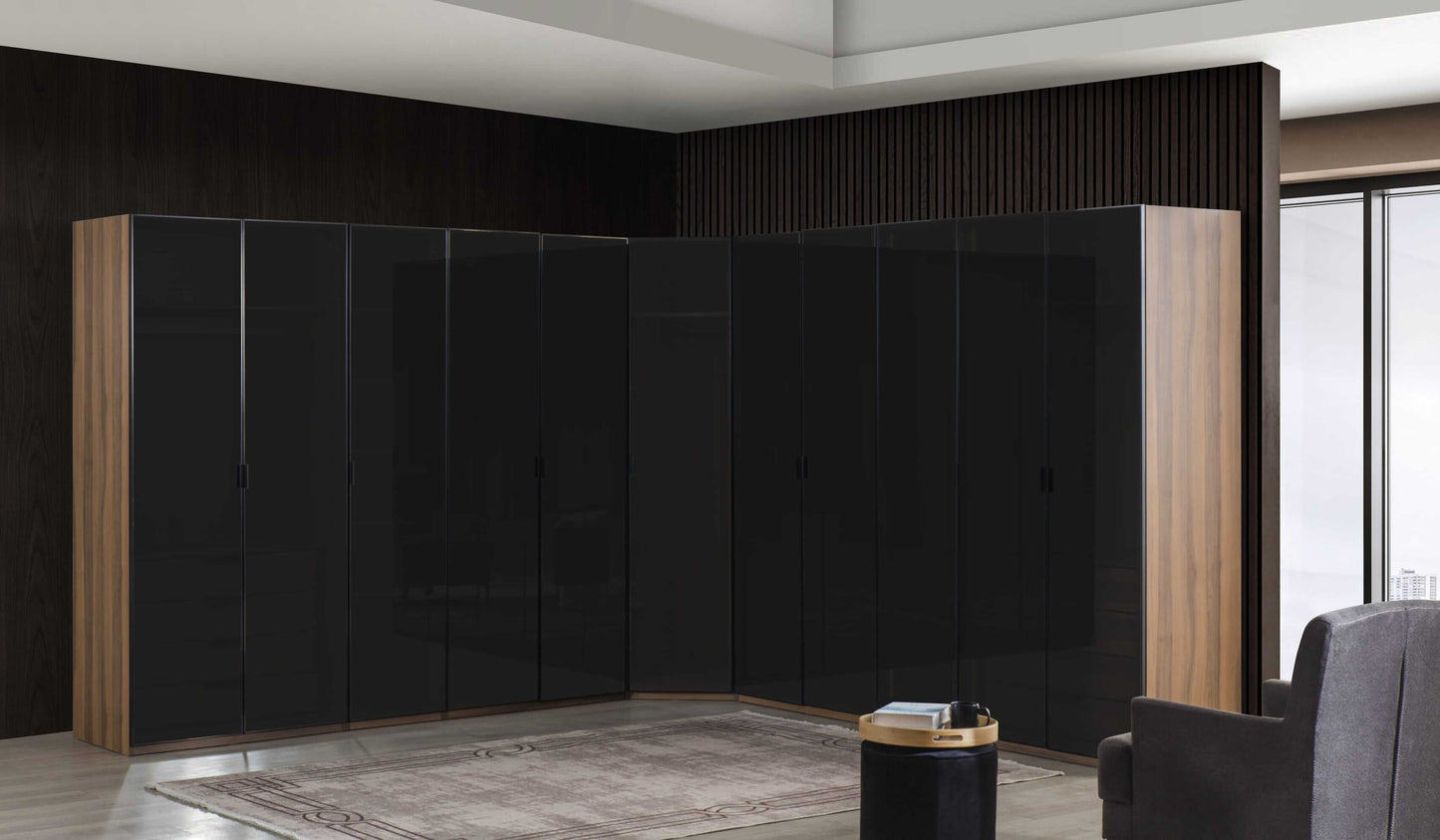 Uno Wardrobe