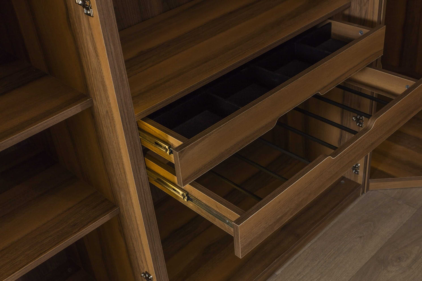 Uno Wardrobe