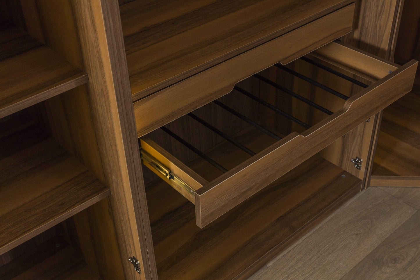 Uno Wardrobe