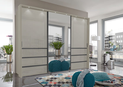 Malibu Wardrobe